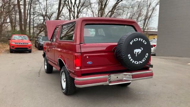 1991 Ford Bronco 4x4 25th Anniversary смотреть онлайн