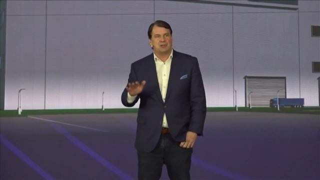 Ford Motor Company opens doors for tour of Blue Oval City смотреть онлайн