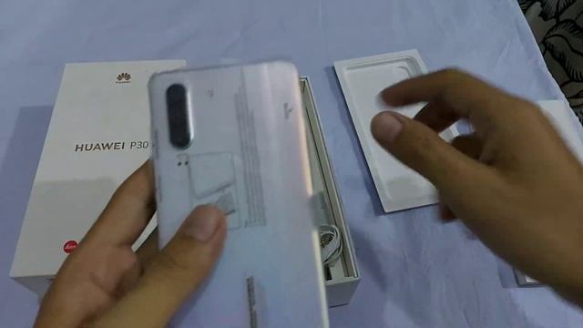 Huawei P30 Unboxing & First Impression ! смотреть онлайн