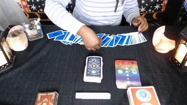 REAL Card Predictions! - Introducing: La Vera Sibilla Example смотреть онлайн