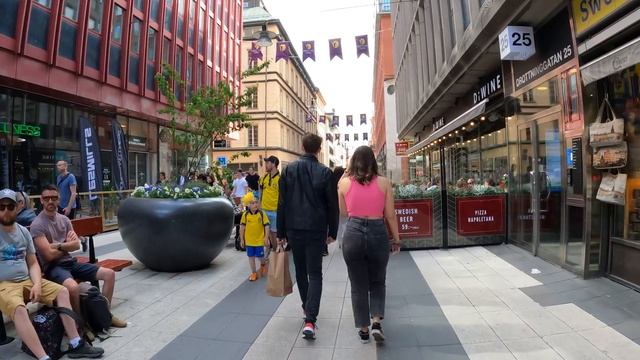 Stockholm - Sweden In 4K - SUMMER - Walking Tour - Drottningatan - Old Town