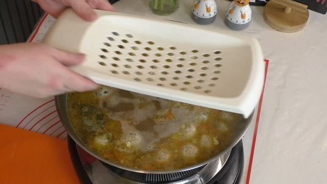Суп с Фрикадельками и Клецками ! Немецкий Суп (SPÄTZLE) смотреть онлайн