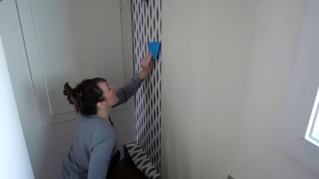 How to Hang Peel and Stick Wallpaper | Simple Tips to Do It Yourself смотреть онлайн