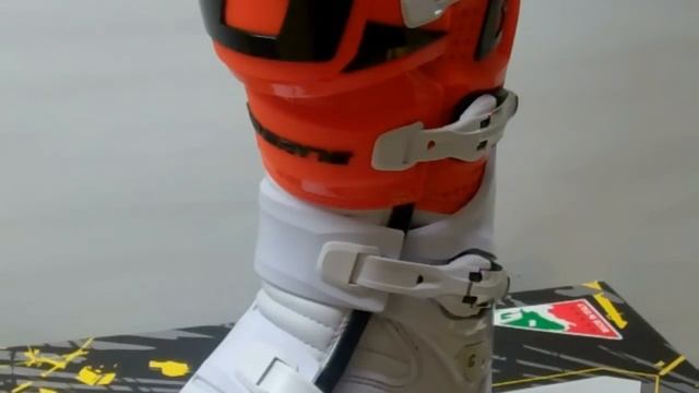 Gaerne SG 12 white-orange смотреть онлайн