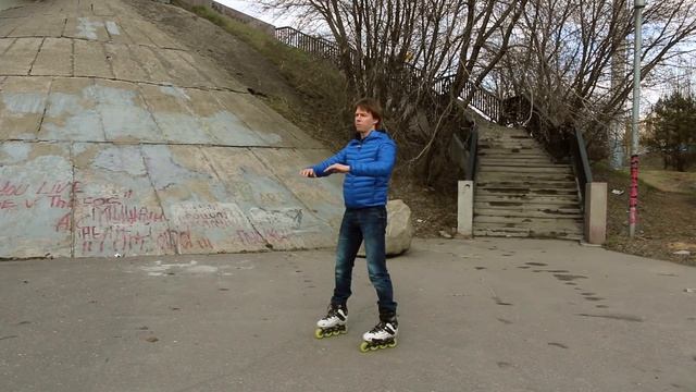 Вращение на месте | Школа роликов RollerLine Роллерлайн в Москве смотреть онлайн