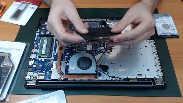 Установка SSD в ноутбук Lenovo IdeaPad 330 15IKB смотреть онлайн