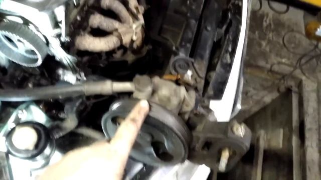 ЗАМЕНА РЕМНЯ ГРМ Mitsubishi Colt 4G92 1,6 90 лошадок / Замена помпы и натяжного ролика смотреть онлайн