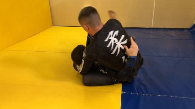 Треугольник из позиции «сайд-контроль». Лев Гладких