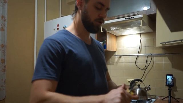 ФАРШИРОВАННАЯ КАРТОШКА | Веганский рецепт | Мужчина на кухне смотреть онлайн