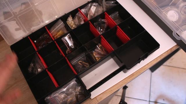 ▸ ATELIER TOUR. 2/2┃Du bazar organisé ! смотреть онлайн