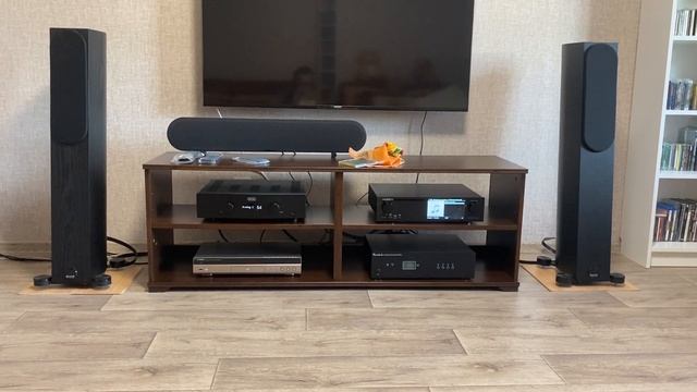 Сетевой плеер CocktailAudio X45 - распаковка и включение смотреть онлайн
