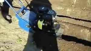 Окучивание и поделка борозд Мотокультиватором ЛопЛош(1).mp4