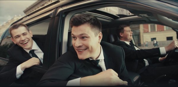 Смотрите премьеру нового сериала "Телохранители" на ТНТ!