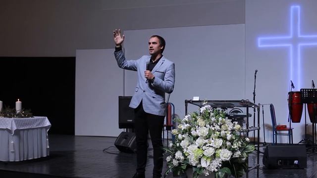 Воскресная проповедь. Тема: "О семейных традициях", пастор Сергей Сухов. смотреть онлайн