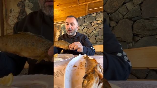 Жареная рыба на мангале смотреть онлайн