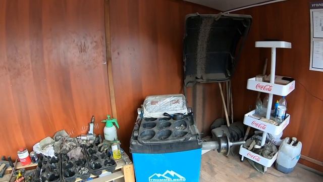 Шиномонтаж у Аделя.Резидент ПЯТИТОННИКОВ Казани. смотреть онлайн