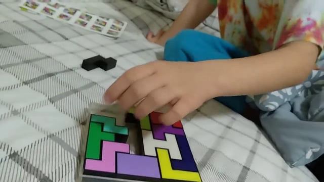 Арсен, аутизм, 7 лет. Новая игрушка-головоломка. смотреть онлайн