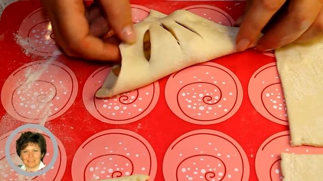 Слойки с нектаринами - 30 минут и готово. Отличная выпечка к чаю, кофе, молоку смотреть онлайн