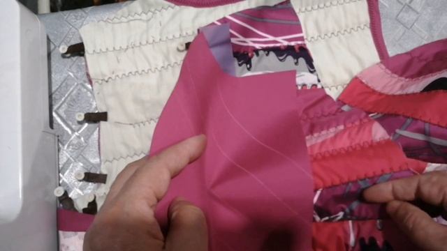 Жилет из отходов от пошива курток. Продолжаю утилизацию лоскутков. Тихон на улице с Тайсоном. смотреть онлайн