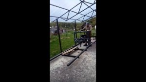 Углоповоротная дисковая пилорама с бензиновым двигателем