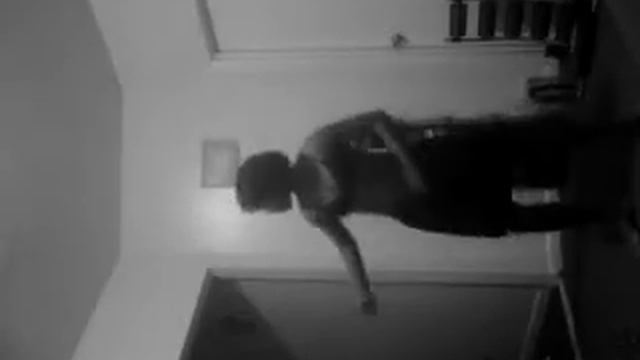 Tati dancing to lil c4 club смотреть онлайн