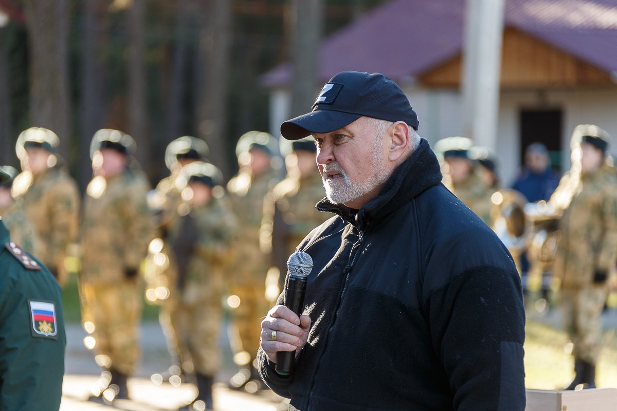 Владимир Уйба об отправке третьей команды жителей Коми, призванных на военную службу по мобилизации смотреть онлайн