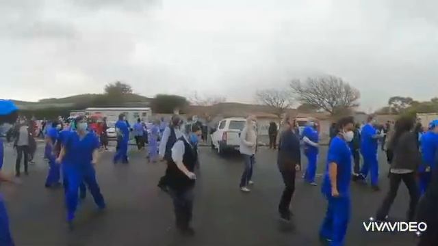 Jerusalema dance challenge - Master KG. Mediclinic Constantiaberg (big group) смотреть онлайн
