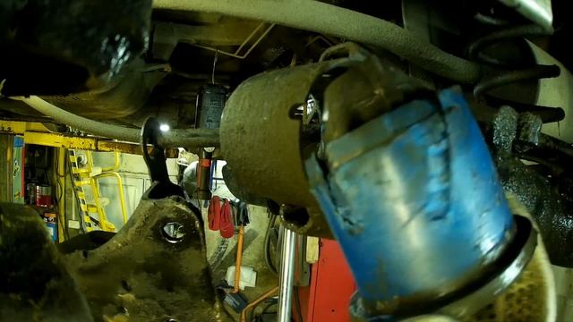 Замена сайлентблоков задней балки, Рено Логан,Ларгус... смотреть онлайн