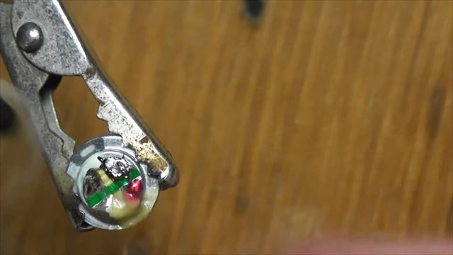 Ремонт вакуумных наушников своими руками. Замена динамика смотреть онлайн