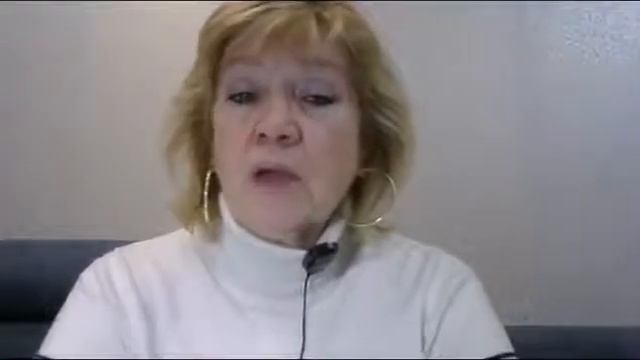 свадьба и памятник