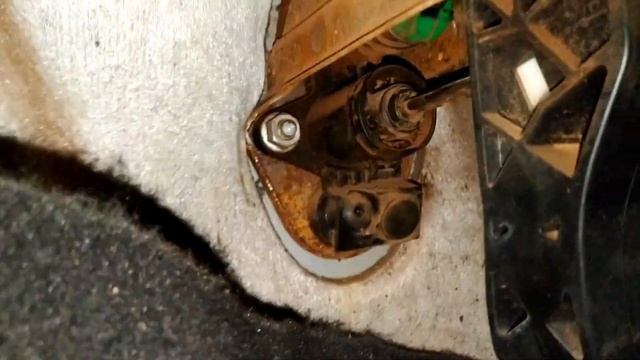 GOL G5 G6 G7 SAVEIRO BAIXANDO O PEDAL DE EMBREAGEM E RUIM DE EMBREAGEM DICA. смотреть онлайн