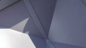 Как правильно установить колпак на кирпичный столб забора