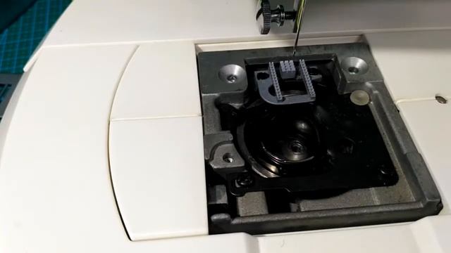 Пуговичная петля Singer 2712 смотреть онлайн