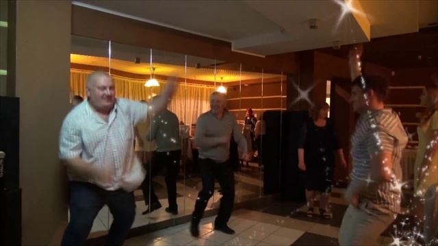 Танец в стиле А ля 80 е.mp4 смотреть онлайн