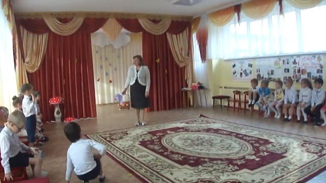 праздник ОСЕНИ в садике №75.06.10.2017 г. Подарки.. Нусратуллина Настя. смотреть онлайн