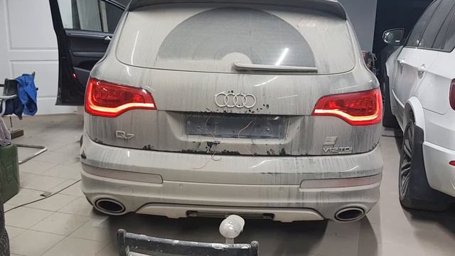 Установка рестайлинг фонарей на Audi Q7! смотреть онлайн