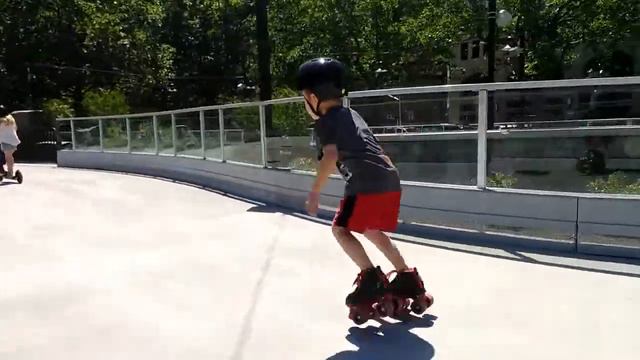 Roland Hill at Riverfront Park смотреть онлайн