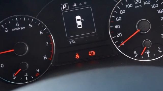 2016 Kia Cerato YD MY17 S Snow White Pearl 6 Speed Sports Automatic Hatchback смотреть онлайн