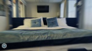 Теплоход "Антон Чехов"