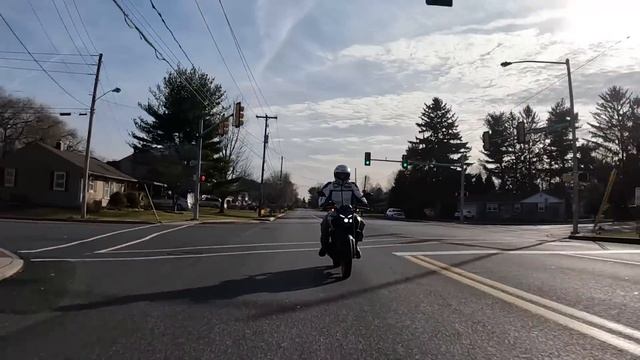 Why The Yamaha MT-03 is the Best Beginner Bike EVER смотреть онлайн