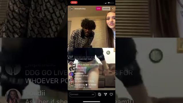 WOAH VICKY IG LIVE WITH ME / 1500$ TWERK COMPETITION смотреть онлайн