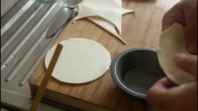 Steak And Cheese Pie | Rump Steak And Edam Cheese | Real Steak Flavour | Cooking Around The World смотреть онлайн