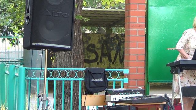 ВИА Ретро-Ровесник(мц Отечество Волжский 27.07.13) смотреть онлайн