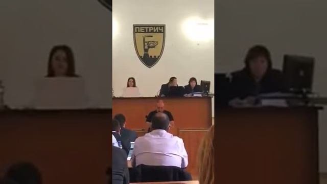 Стоян Божинов питане за незаконната сеч край водоеми в село Коларово смотреть онлайн