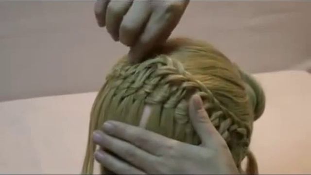 Смотреть красивую прическу из волос Smotret krasyvuyu prychesku of hair смотреть онлайн