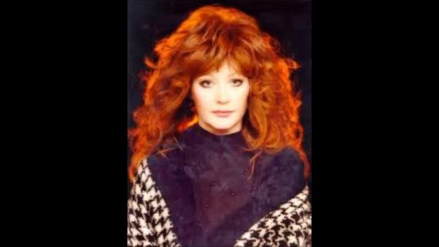 Me singing Alla Pugacheva's song Nado Zhe смотреть онлайн