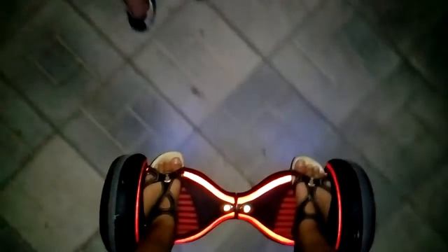 Катаемся на гироскутере/ДИСКОТЕКА