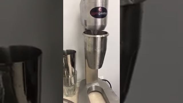 МОЛОЧНЫЙ КОКТЕЙЛЬ ИЗ ХОЛОДНОГО МОЛОКА смотреть онлайн
