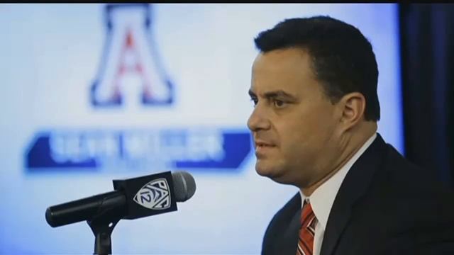 Wildcat fans react to Coach Sean Miller back at the helm смотреть онлайн