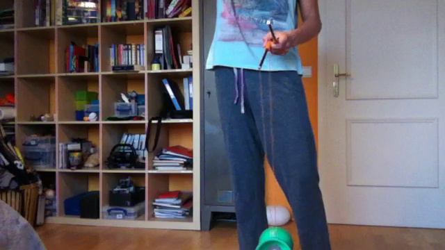 Diabolo Trick Tutorial #002 - Orbit Trust und Aufzug смотреть онлайн